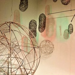  Balance und das Flüstern ihrer Schatten, Installation beim Festival Utopia, Straubing im Lagerhaus Erhardt, 2022